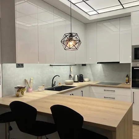 Anna's Sea View Apartment