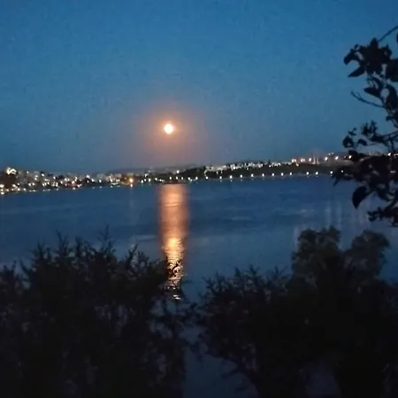 Anna's Sea View Apartment *