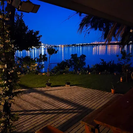 Anna's Sea View
