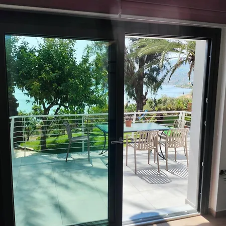 Anna's Sea View *