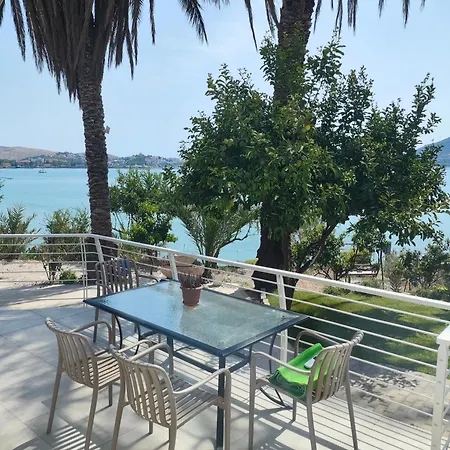 Anna's Sea View Апартаменты
